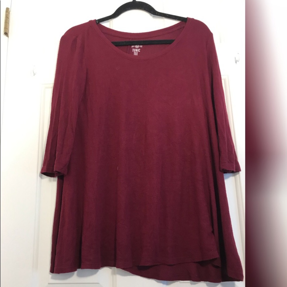 Red ribbed tunic tee